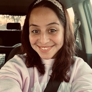 Meet your Posher, Alicia